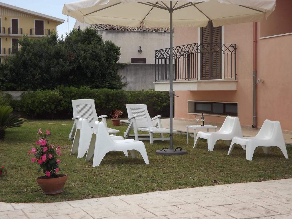 Appartanvilla Savale Pachino Exteriör bild
