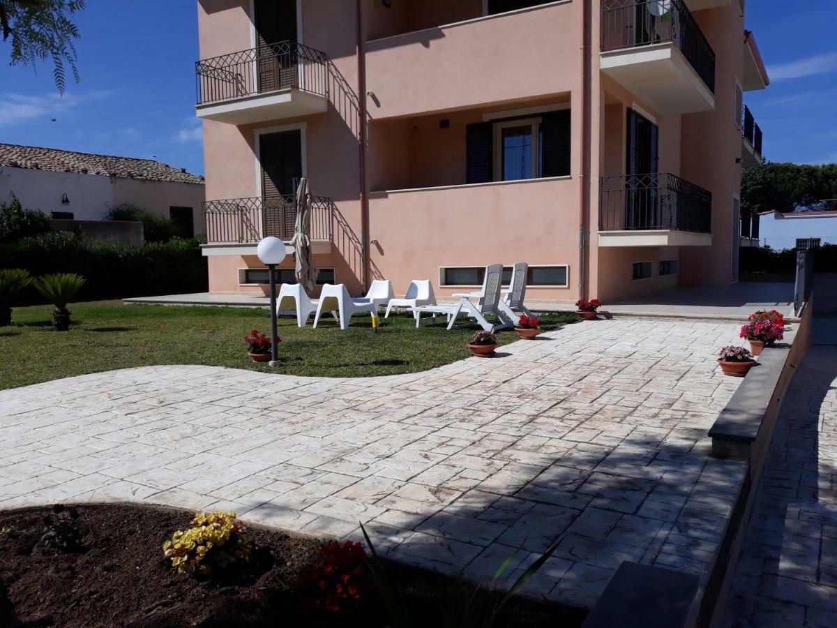 Appartanvilla Savale Pachino Exteriör bild
